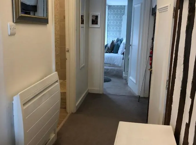 R Postel Онфлёр