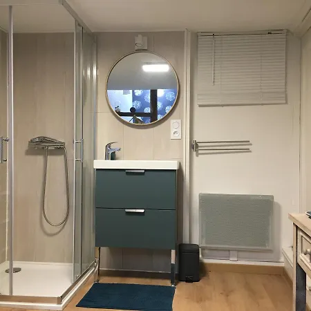 R Postel Apartment *